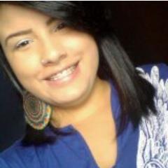 Uma menininha carinhosa,meiga a maioria das vezes nervosa mentira, amo todos a minha volta TAURINA e é claro muito feliz !!!
