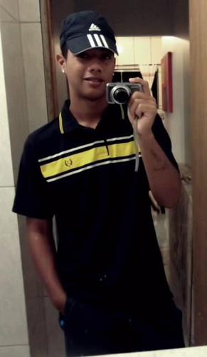A  Tipo  Vc  Que   Sabe  Me  Segue  Que eu te sigo :D