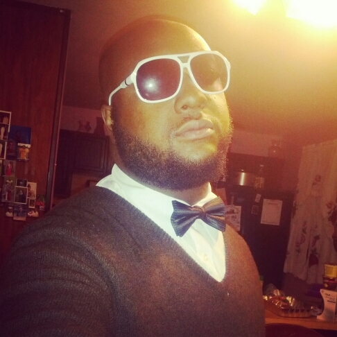 R&B song writer rap artist and one money maken mother f@$%&#* lol but yeah im just trying to get heard