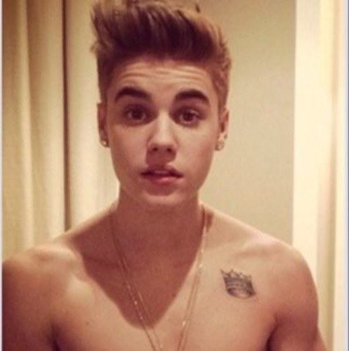 JustinChlos's profile picture. I love you Justin :)
Follow @ChloS3 a ma place merci :)