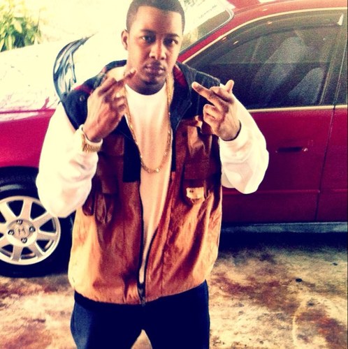 AWATZ6491's profile picture. Im on the rise while u niggas goin broke..