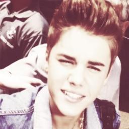 Justin you are the reason why i smile, always there for you no matter what! 4thMay2013 That day when i saw him :') Best night of my life. love you always!!!!!
