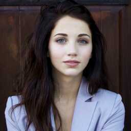 16.Hija de George Weasley y Angelina Johnson.Hermana de Fred Weasley 2.
