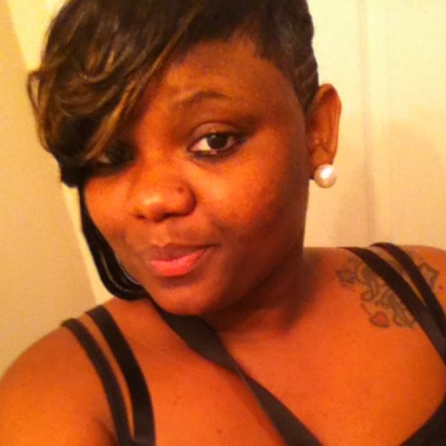 &uu either gne love me or uu either gone hate me wateva uu choose ta do ima still me ANDREA'MARIE:) na go follow my instagtam @redpearls_