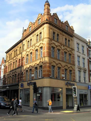 Quality Hostel next to King's Cross station in Central London, affordable budget dorms and private rooms! Check out our website! http://t.co/cZwwXTc55h