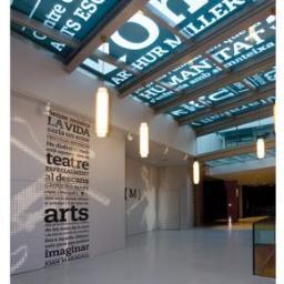 Escola d'Arts Escèniques
Tlf: 676 531 656 / 630 643 924
info@larodaproduccions.com
