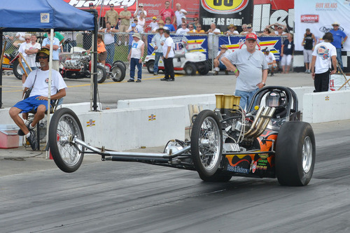 Drag racing is the best motorsport...and I want to be there...on the starting line...taking pics