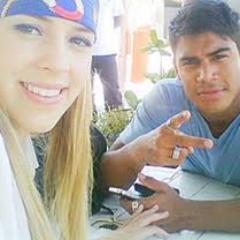 Moro no país Sophia no estadoMicael meu hino é Só Amanhã  nosso lema é Somiqueiros(as) prazer sou da nação SoMic !!!!