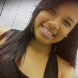 Distribua sorrisos por aí, você atrai o que transmite!