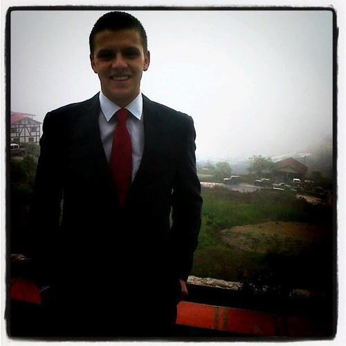 jjohansJBK's profile picture. Estudiante, amo la cultura, computadoras, fiestas, odio a chavez, friends, tequila, amo mi pueblo #ColoniaTovar, rumbaaa...!