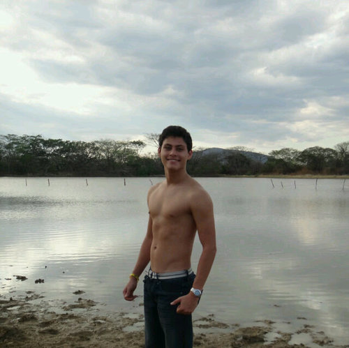 Rjesusrafa's profile picture. Estudiante Ing. Materiales USB. Miembro de Fórmula SAE USB. Venezolano Progresista.