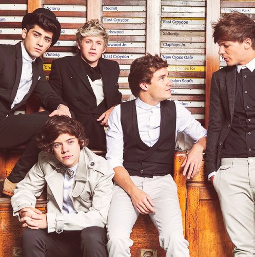 This account is co-owned by Alli and Monica. We're both crazy about One Direction! We follow back! Hope you like our tweets!