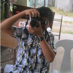 Follow Me and i'll  Follow You Back/ Freshmen/VINCENTian/13/Adicted with Facebook/Addicted with Twitter/Im Just a Simple Boy /Single/Editor/English Club In SVSF