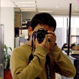 Psicólogo de formación, diseñador, fotógrafo y sibarita de bolsillo. Mochilero yuppie cuando el tanque esta lleno y tengo copilota divertida.