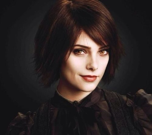 I may be small, but don't underestimate me. I pack a hell of a punch.{#SingleAndLooking RP 18+}