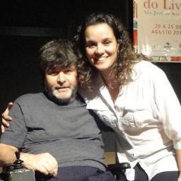Historiadora chata, brava, mal humorada, e amada, mas pode me chamar de Bonfá