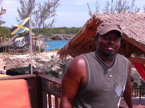 DCameau's profile picture. Tech. Informatique, avantureux conservateur, ouvert d'esprit avec un grain d'esprit. Bon vivant, paisible ouragan.