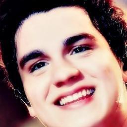 ''Só uma coisa torna um sonho impossível:o medo de fracassar. 3 meninas e um único sonho VOCÊ (@LuanSantana).Presidentes: Karol, Jully & Mariana *_*