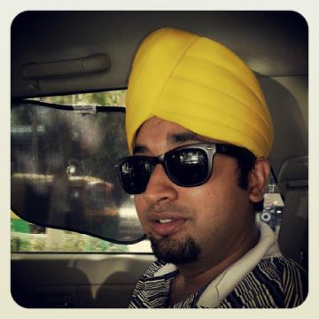 Punjabi with a chinese sir name and a baniya profession.