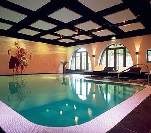 #meerdaneenhotel 78 kamers, 12 vergaderzalen, restaurant, brasserie, bar, zwembad, sauna, beautysalon. #VorstelijkGenieten in de top van Limburg!