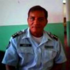 Oficial Policia, Miliciano, Lic. en Educación, Bolivariano, Chavista, Ajedrecista, Padre, estudiante jurídico, defensor DDHH.