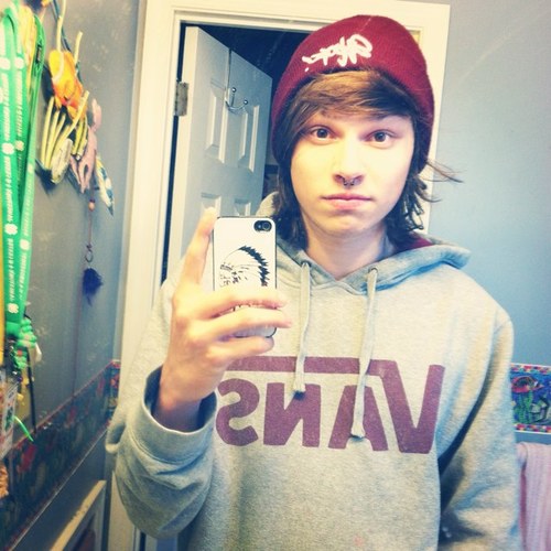 Drummer for @Stilliriseband , 19, pizza hut, music