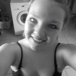 NinaLadylike's profile picture. wer liebt verliert !