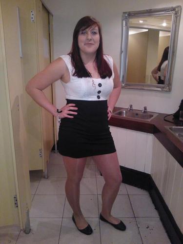 D:O:B 30/09/93 I am a full time mummy to my daughter born 15/12/12  !!!!!! Live life as every day comes !!!!!!! Party hard, Work hard, Play hard! :)