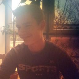 Brandon_mpeg's profile picture. I love sports. and I follow back :)