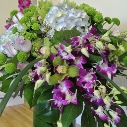 We love flowers, we love creativity, and we love finding just the right way to express your emotions to those you love.