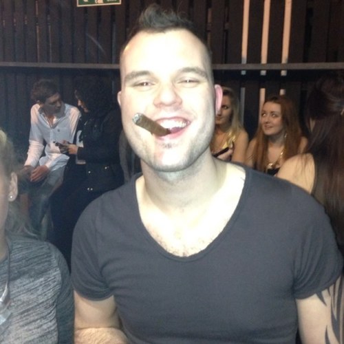 finch2489's profile picture. 