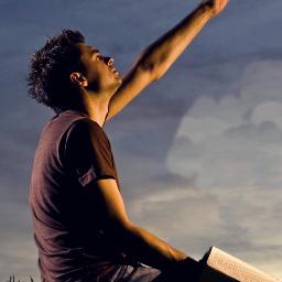 Um jovem de 18 anos compartilhando fatos de sua vida, ideias, pensamentos, planos e etc..