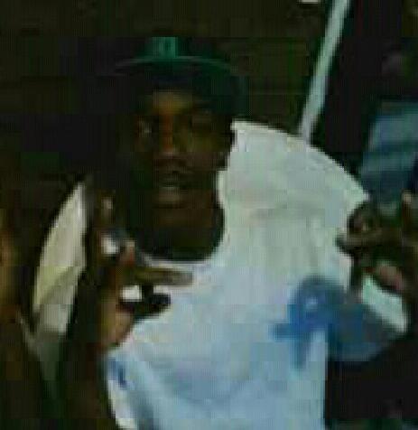 Free myyy fuckinq baby daddy darius .