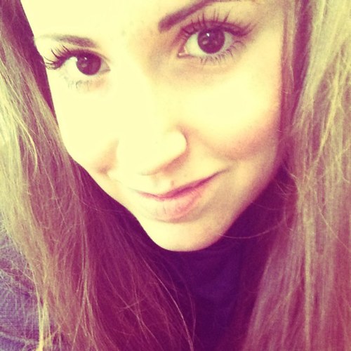 _isabella_t's profile picture. I work to travel; I shop too much; and I'm a stresscase.