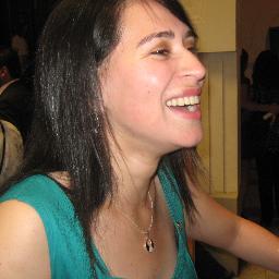 Adminsitrador Público, mención en Gestión Pública, UdeC, regida por la luna enamorada de @jorgeldiazb. Socia Oriflame, a pasos de cumplir mis sueños...