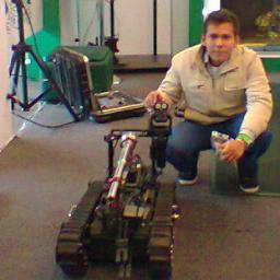 Ingeniero de Sistemas.
Divide y vencerás, Apasionado a la tecnología e innovación social