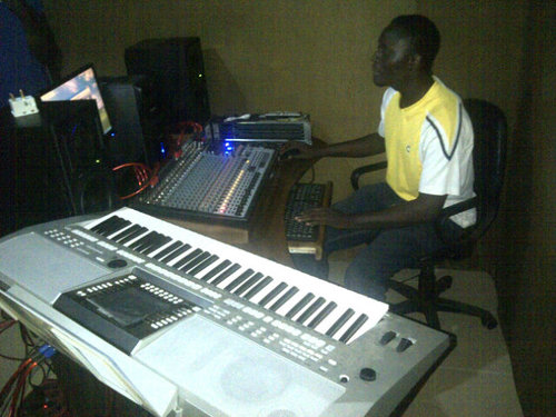 A jesusian, studio engr..#TeamOMG, classical musician..