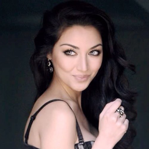 EsmeRomano_'s profile picture. Esmeralda Romano. A gypsy who will steal your heart in a moment's glance…along with other things. A wanderer, chance-taker, and heartbreaker.