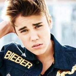 Follow me and I'll follow back! Tweet me and I'll give you a shoutout! BELIEBER| KATYCAT| LITTLE MONSTER | ARIANATOR