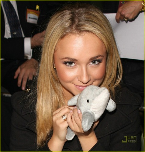 Killah_KirbyEPA's profile picture. Blakey is my older brother ^.^ AND! I'M SAMMIS PENGUIN!! better watch out cole, kirbys in town!