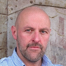 Journalist, Autor, Berliner, Kinogänger, Leser und Mann mit einem Faible für unnützes Wissen