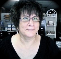 JosieBollwitt's profile picture. City girl living in small town.