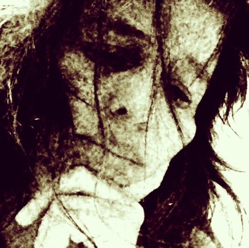 cassicas's profile picture. Mãe feminista que odeia rascista. Produtora e gestora Cultural, professora de música, cantora e militante contra o fascismo que se implantou no Brasil.