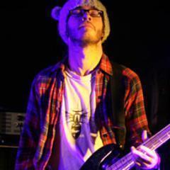 I am Anthony! I trying to play bass guitar! And i am fan of AA(attack and asking), BTTM, CG, BTM)  Add me! I hope to find new friends!