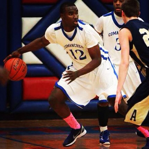 Vincent Jackson 6'5 G/SF Attend Cahokia High School Like To Have Fun Love Basketball....#Hooperslife