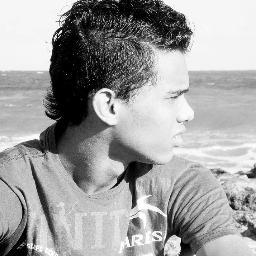 oi sou  kayo tenho 17 anos 1,90 de altura   sou DJ  e moro no Natal RN