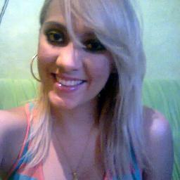 Sou como você me vê. Posso ser leve como uma brisa ou forte como uma ventania, Depende de quando e como você me vê passar. Clarice Lispector