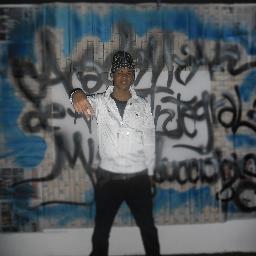 (cantante-compositor) integrante de la agrupación de los Herederos tlf 04125938135 Pin 212CAF7B