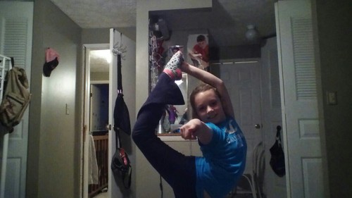 I'm a cheerleading freak go panthers:) my kik is AshleyRose_luvsu follow me I'll follow you