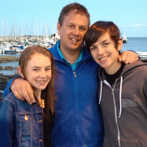 JonnoLeaper's profile picture. daddy / friend / golfer / lover / Xerox lifer (!) / diy failure; but no not always at the same time; who is still trying (& struggling) to grow up...